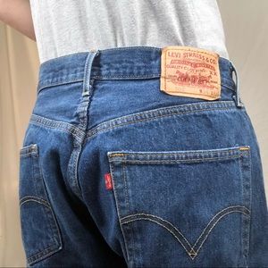 Dark wash Levi’s Jeans